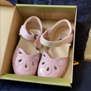 NEW - Livie & Luca Petals size 11 - Pink